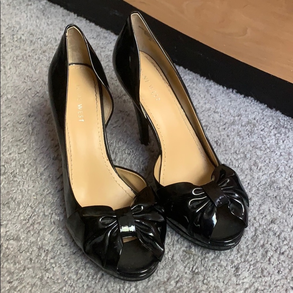 Black bow tie heels